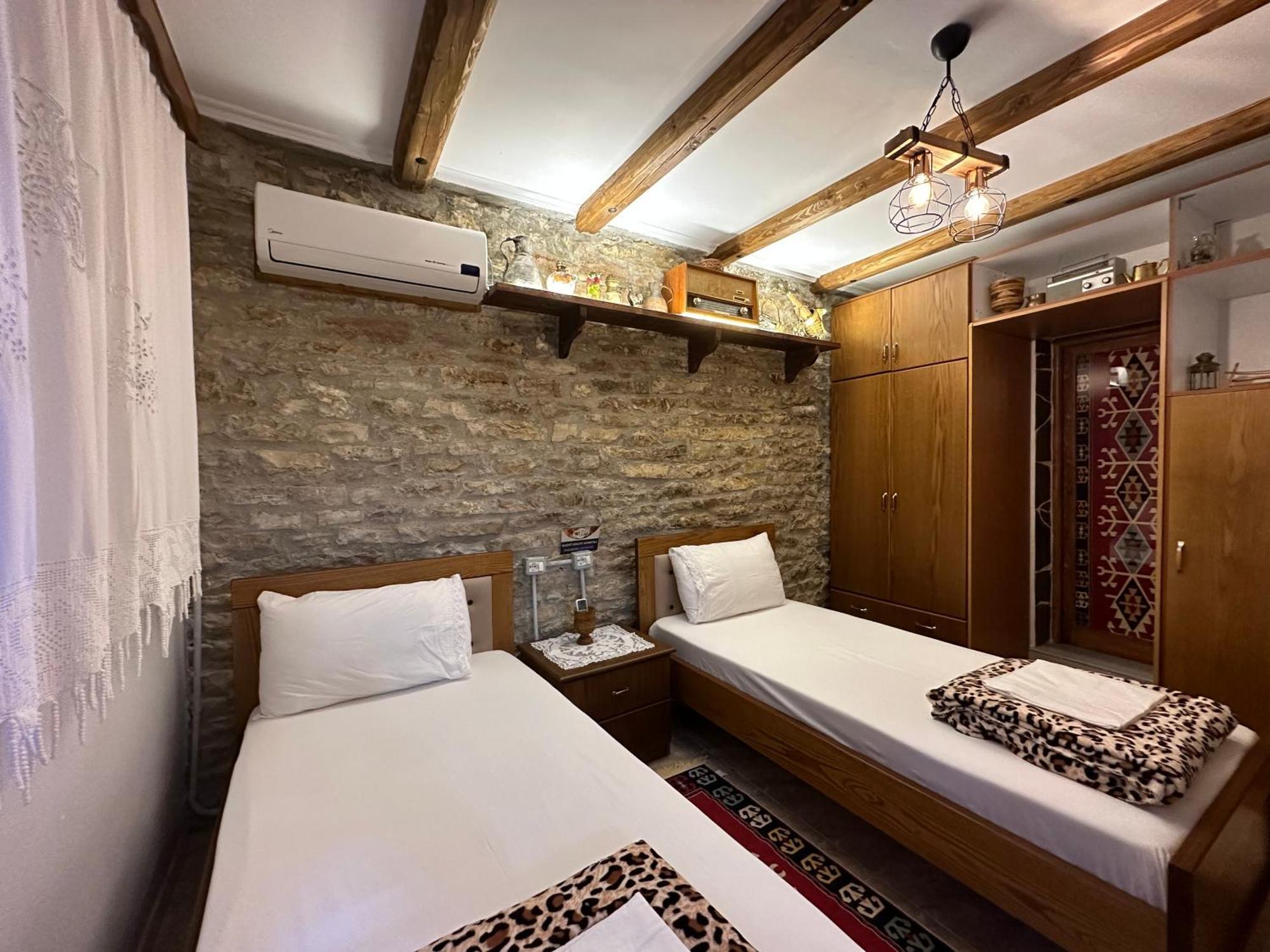 Ahmetaj Guest House Gjirokastër Exterior foto