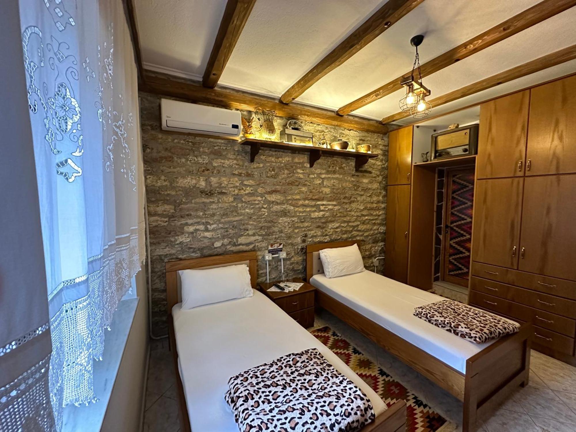 Ahmetaj Guest House Gjirokastër Exterior foto